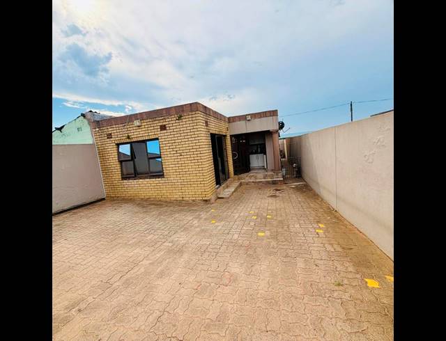 2 BEDROOM HOUSE FOR SALE IN AUSTERVILLE